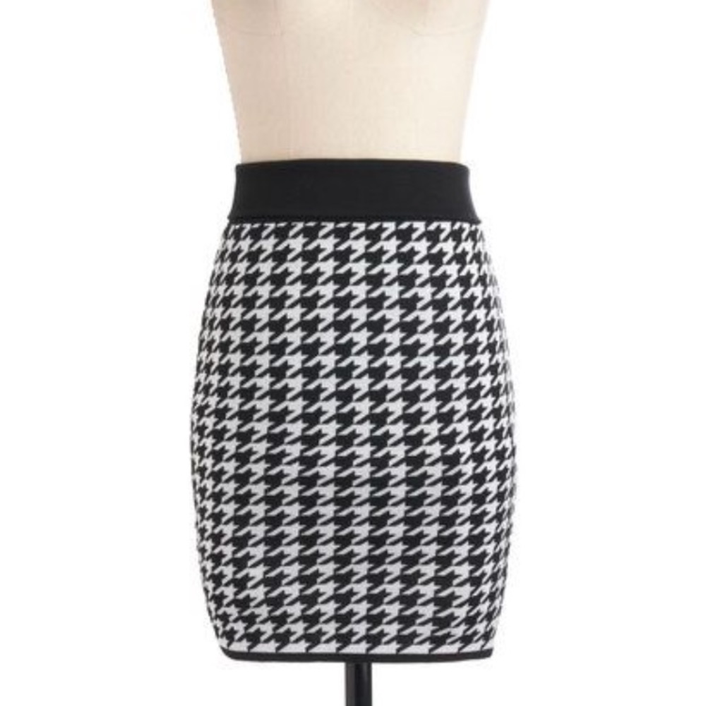 ModCloth Pop London Houndstooth Skirt
